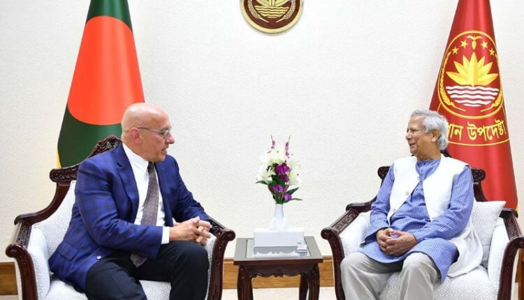 অন্তর্বর্তী সরকারের প্রধান উপদেষ্টা অধ্যাপক ড. মুহাম্মদ ইউনূস